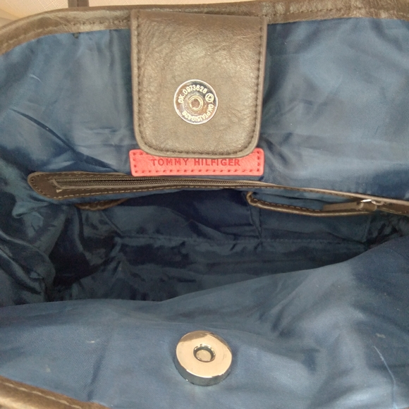 Vintage limited edition Tommy Hilfiger purse - Picture 6 of 6
